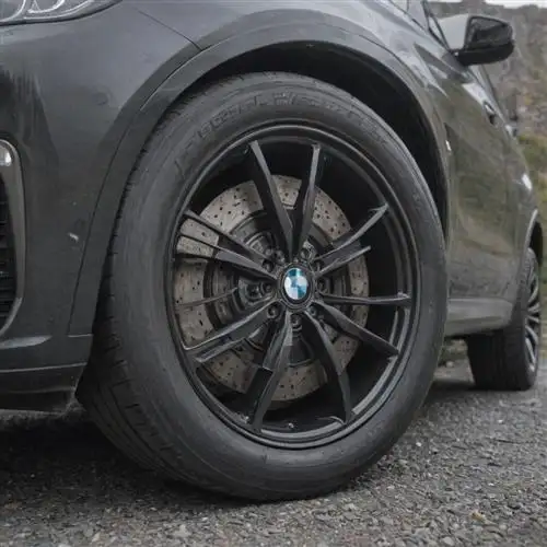 BMW X6 - The Intelligent Braking System that Makes the BMW X6 a Safety Powerhouse